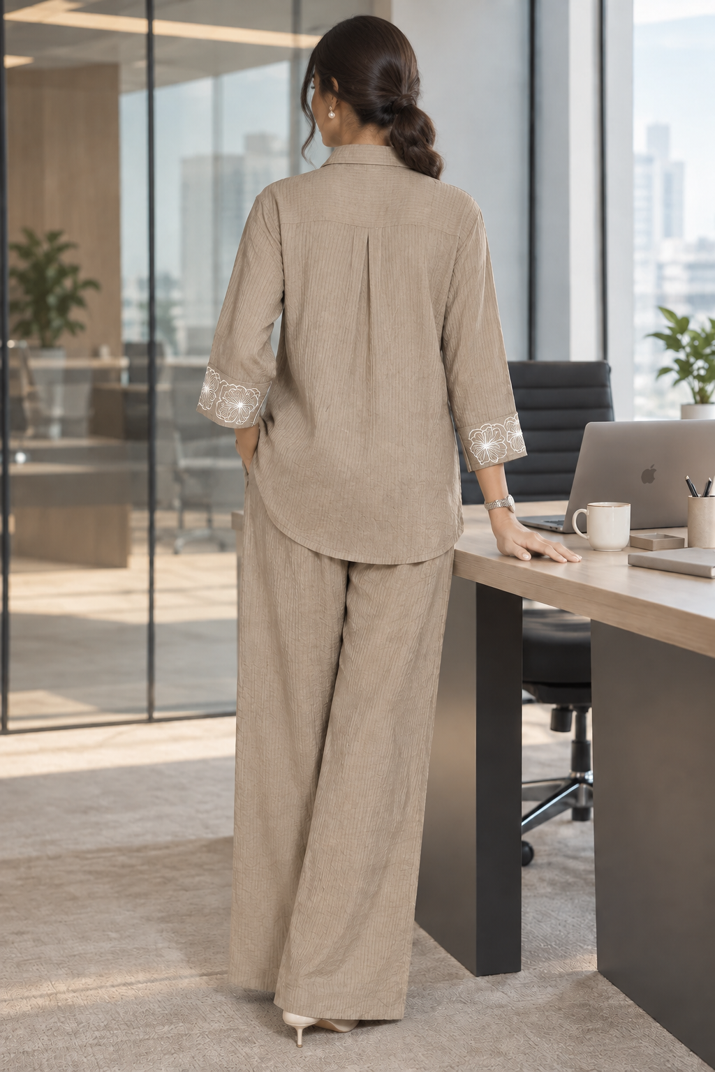 Tara Everyday Chic Set In Brown